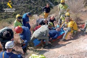 Rescatan a un espeleólogo tras perder el conocimiento en una sima de Alzira