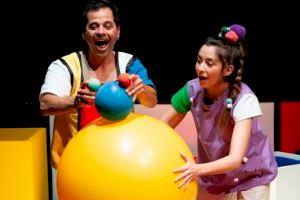 La Casa de la Cultura ofrece teatro para bebés con el espectáculo ‘Bola’