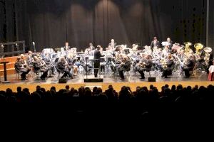 La S. M. L’Illa de Benidorm logra un gran éxito en el concierto de Santa Cecilia en el Centro Cultural