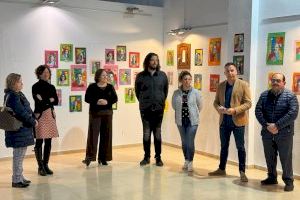 Usuarios de la Residencia y Centro de Día Municipal inauguran la exposición 'Encaixem'