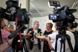 La Diputación de Alicante se alinea con Ayuso contra la política hídrica del Gobierno