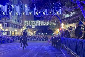 Más de un millar de festeros participan en la Entrada Mora y Cristiana a la que se suman Tropas y Legiones de Cartagena