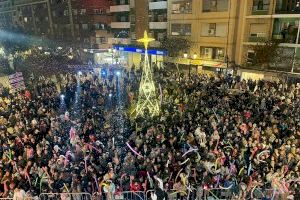 Llega la Navidad a todos los barrios de Paterna con el tradicional encendido de luces y la visita de Papá Noel