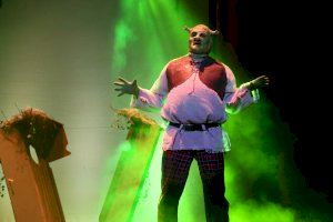 La Falla Quarts de Calatrava consigue otro éxito teatral con su producción musical Shrek