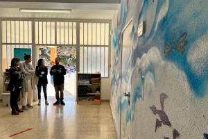 El proyecto “Soy un artista” de El Campello trabaja la creatividad de los alumnos de primaria mediante la realización de un mural colectivo