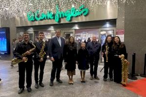 El Corte Inglés celebra su tradicional Concert de Nadal con la presencia de la Fallera Mayor y AECC