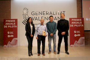 La Federación de Pilota Valenciana reconoce la trayectoria del jugador 'Miguel d'Alaquàs'