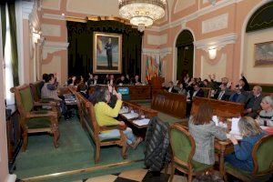 El Pleno de Castellón aprueba por unanimidad que no se instalen gasolineras en núcleos residenciales