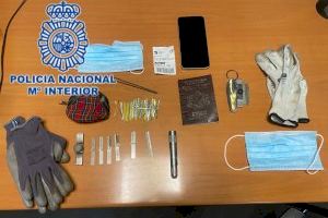 Detenidos in fraganti: la Policía Nacional impide un robo en una vivienda de Alicante mientras sus moradores dormían