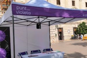 Los tres Puntos Violeta habilitados en Nochevieja en València informan a 879 personas