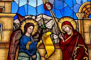 El Arzobispo bendice este domingo las nuevas vidrieras de la parroquia de Sagrada Familia de Gandia