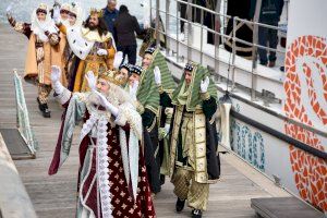 Valencia se llena de magia con la llegada de unos Reyes Magos más tradicionales