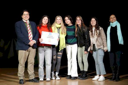 Puçol alberga con éxito la final del concurso europeo Girls4Tech y el Instituto local se alza como ganador