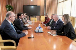 Barcala aborda con la CEV el proceso de transformación de Alicante y el apoyo municipal al tejido empresarial
