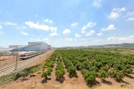 Castellón une fuerzas: sí al proyecto cerámico de STN frente a la planta fotovoltaica