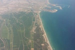 Així es veu la desaparició de les platges del sud de València des de l'espai