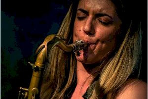La saxofonista Clara Juan Soler actúa por primera vez en el Café de la KAKV