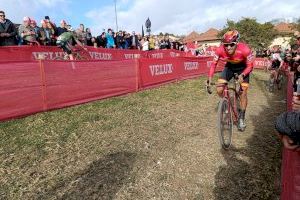 El ciclista vilero Felipe Orts logra el octavo puesto en la Copa del Mundo de Ciclocrós de Benidorm