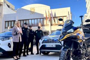 Petrer incorpora 3 nuevos coches y 2 motos a la flota de vehículos de la Policía Local