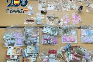 La Policía Nacional establece un dispositivo de prevención del tráfico y consumo de drogas en locales de ocio de Patraix