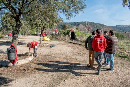 El taller de empleo para la mejora y conservación de montes hace ya trabajo de campo en espacios verdes de Morella
