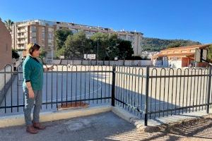 Lavado de cara en los colegios de La Vall d'Uixó: El Ayuntamiento inicia un plan de renovación de vallas y rejas