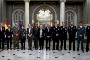 Catalá: “La Policía Local es la primera en llegar y la primera a la que acuden los vecinos cuando necesitan ayuda”