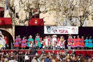 Aspe celebra la JIRA, fiesta de Interés Turístico Provincial, con música, color y gran participación