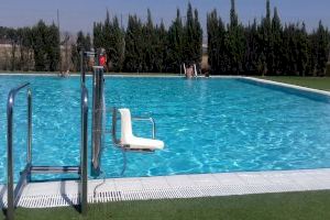 El Ayuntamiento de Elche trabaja en un reglamento para sancionar comportamientos incívicos en las piscinas municipales