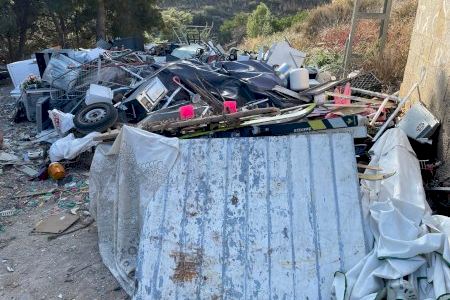 Grave delito medioambiental en Llíria: vierten cientos de escombros en un vertedero incontrolado