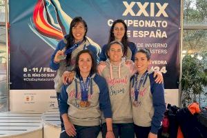 El Club Naturalswim Master Natacion de Petrer vuelve del Nacional de Pontevedra con 2 oros, 2 platas y 4 bronces
