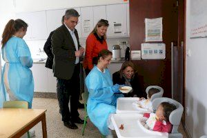 La consellera de Servicios Sociales visita el Hogar Provincial Antonio Fernández Valenzuela