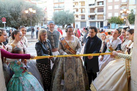 La fallera mayor de Llíria inaugura la Exposición del Ninot 2024