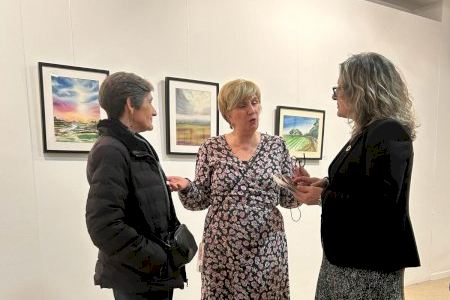 Alboraia inaugura las exposiciones de las pintoras locales María José de la Osa Trapero y de María José Vañó