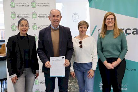 Massanassa y Macron Sports Hub Valencia firman un convenio de colaboración para fomentar el empleo