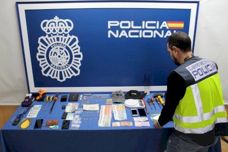 Cau un grup criminal que tenia atemorits diversos barris de València: fins a 17 assalts en habitatges