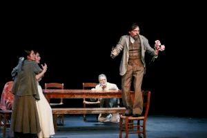 El Teatre Arniches de Alicante presenta la versión de la compañía Guindalera de la obra ‘Tío Vania’ de Chéjov