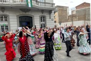 Arte y flamenco en la Vall d'Uixó para celebrar el día de Andalucía