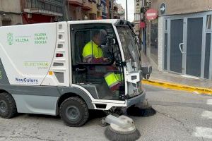 El refuerzo de la plantilla de limpieza permite mejorar los servicios en pedanías de Villena, de baldeo y el uso de una nueva barredora