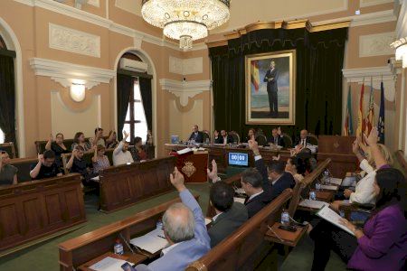 El PSOE lamenta que Castellón vete la propuesta de equiparar salarialmente a hombres y mujeres en la declaración del 8M