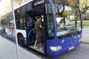 El pleno del Ayuntamiento de El Campello aprueba solicitar al Consell mejoras y nuevas rutas de autobús interurbano