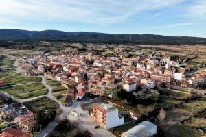 La gran transformación de un pueblo de Castellón: rutas por bonitos parajes, manjares, colegio, gimnasio y luz gratis próximamente