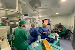 El Hospital Clínico de València cumple tres meses de la cirugía robótica con el equipo da Vinci con más de 100 intervenciones realizadas