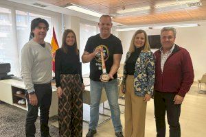 Almassora felicita a uno de sus policías locales tras ganar la medalla de plata en el Campeonato de España de Jiu Jitsu Brasileño