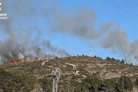 Estabilitzat l'incendi forestal a Les Coves de Vinromà (Castelló)