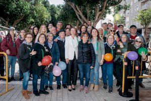 Una mascletà inclusiva a Castelló: una trentena de persones sordes senten les vibracions