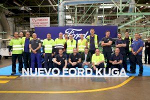 Carlos Mazón reitera el compromiso del Consell con la industria de la automoción valenciana
