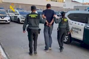 Detenido dos veces en dos semanas consecutivas un individuo por la comisión de siete delitos de robo en Torrevieja