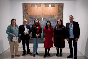 La concejala de Cultura de Sagunt asiste a la exposición Arte, dolor y compromiso. Mujeres en la Col·lecció Martínez Guerricabeitia