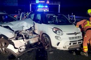 Cinc vehicles implicats en un accident múltiple en l'A3 a Requena